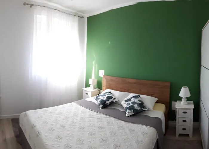 Appartement Lili In Pet Friendly, Free Parking Zadar