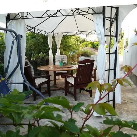 Apartment Lili In Pet Friendly, Free Parking *